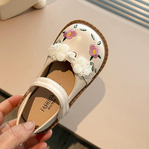 Traditionele meisjes prinsessen schoenen mode klittenbandschoenen kinderschoenen witte jurkschoenen groothandel bloemen design kinderschoenen bruiloft - Product Image 4