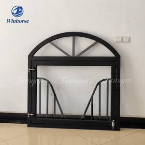 نافذة حظيرة خيول من الزجاج المقوى شديد التحمل مع إطار من الفولاذ المجلفن المقوى لأداء تهوية فائق في الاسطبلات - Product Image 2