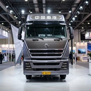 Camion tracteur SINOTRUK HOWO TH7 4X2 540HP, norme d'émission nationale VI, tête de remorque diesel robuste pour le transport logistique de conteneurs - Product Image 4