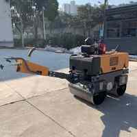 Mini rouleau compresseur à double tambour à moteur diesel de 860 kg, rouleau vibratoire hydraulique pour le compactage du sol