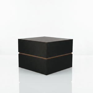 Boîte cadeau carrée personnalisable avec gaufrage et structure rigide - Product Image 1