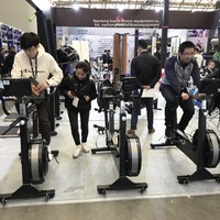 Vélo de spinning commercial en acier à résistance à air, machine d'entraînement cardio pour le bas du corps et les jambes, capacité 450 lb, fitness