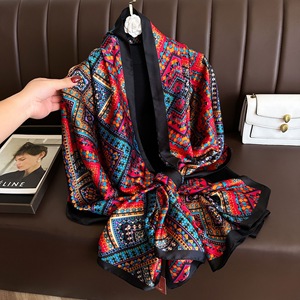 Sciarpa di <span class=keywords><strong>seta</strong></span> personalizzata sciarpe di <span class=keywords><strong>seta</strong></span> <span class=keywords><strong>blu</strong></span> stampa digitale <span class=keywords><strong>Foulard</strong></span> En Soie donna sciarpa di <span class=keywords><strong>seta</strong></span> con Logo - Product Image 4