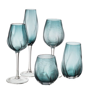 Verre à Vin Blanc et Flûte à <span class=keywords><strong>Champagne</strong></span> Géométrique Gravé sur Mesure, Forme Irrégulière, Rayé et Nervuré Gris - Product Image 3