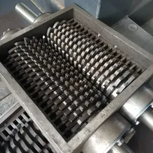 Déchiqueteur de <span class=keywords><strong>bois</strong></span> à double arbre Meilleure vente Moulin à granulés de <span class=keywords><strong>bois</strong></span> pour déchets de tapis Machine de recyclage de tissus pour plastique Textile Coton Laine - Product Image 6