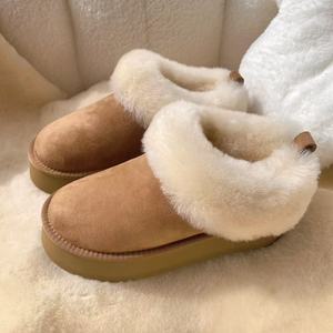 Botas de nieve clásicas de diseñador para mujer, botines cortos de una pieza con forro de piel y suela gruesa, pantuflas de algodón de una pieza para interiores. - Product Image 5