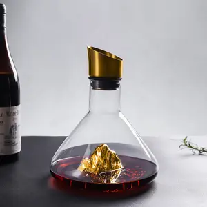 Bán buôn subuliform hình dạng thời trang Glass Wine Dispenser Glass Decanter