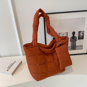 Sac fourre-tout rembourré matelassé pour femmes épaule hiver tissu croix corps sac de messager casual sac à provisions sacs à main sac à main 2023 nouveau - Product Image 5