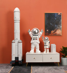 Decoraciones de gran tamaño con temática espacial, estatua de cohete de resina de alta calidad de 1,8 M, artesanía de decoración - Product Image 2