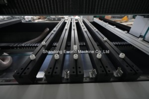 Máquina de Grabado y Arenado Láser CNC Automática Inteligente de 1300*2500mm para Metal y Vidrio con Motor Integrado - Product Image 6