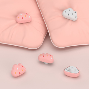 Home Safety Needle-Free Invisible Bed Sheet Holder ABS Cotton Skin-Friendly For Home Use - Product Image 1