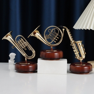 Boîte à musique de bureau créative classique littéraire avec saxophone et trompette pour cadeau d'anniversaire - Product Image 3