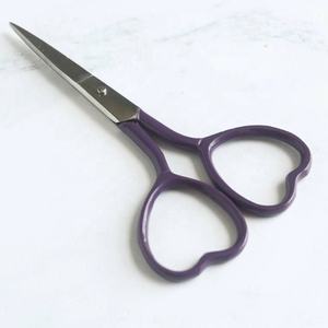 Hot Selling <b>Purple</b> Heart Shape Handle Stainless Steel Embroidery Scissors for Sewing Craft and Thread Cutting Industrial Use - Product Image 1