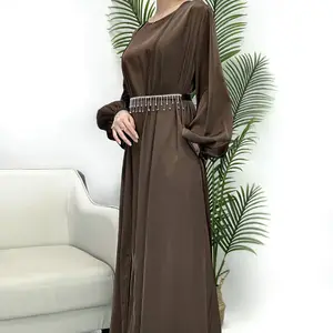 Bicomfort 2024 donna modesto Hijab Abayas taglie forti abito in poliestere tinta unita con strass cintura decorazione nappine adulti