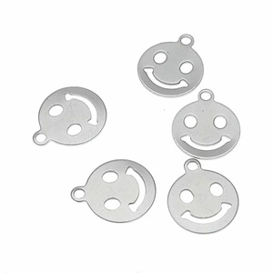 Dijes de acero inoxidable con cara sonriente para hacer joyas, accesorios DIY, pequeños colgantes, etiquetas redondas de color plateado - Product Image 4