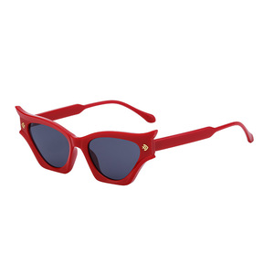 Gafas de sol rojas con forma de ojo de gato para mujer, protección UV400, montura de PC, gafas de sol modernas para exteriores, estilo Instagram, ropa de calle - Product Image 1