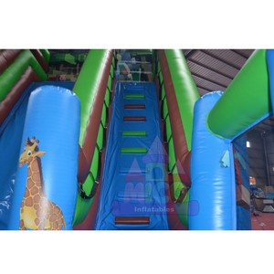 Grand toboggan gonflable vibrant sur le thème du safari avec zone de rebond pour les journées scolaires et les célébrations en parc - Product Image 5