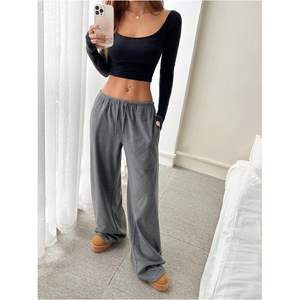 Pantalon de survêtement personnalisé pour femme, taille basse, coupe large, avec poches, en tissu éponge respirant, style décontracté - Product Image 4