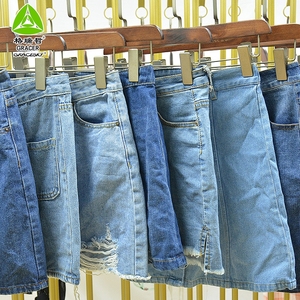 <span class=keywords><strong>Jupe</strong></span> en <span class=keywords><strong>jean</strong></span> d'occasion en balles, vêtements de seconde main du Guangdong, 45 kg, été, toutes tailles - Product Image 4