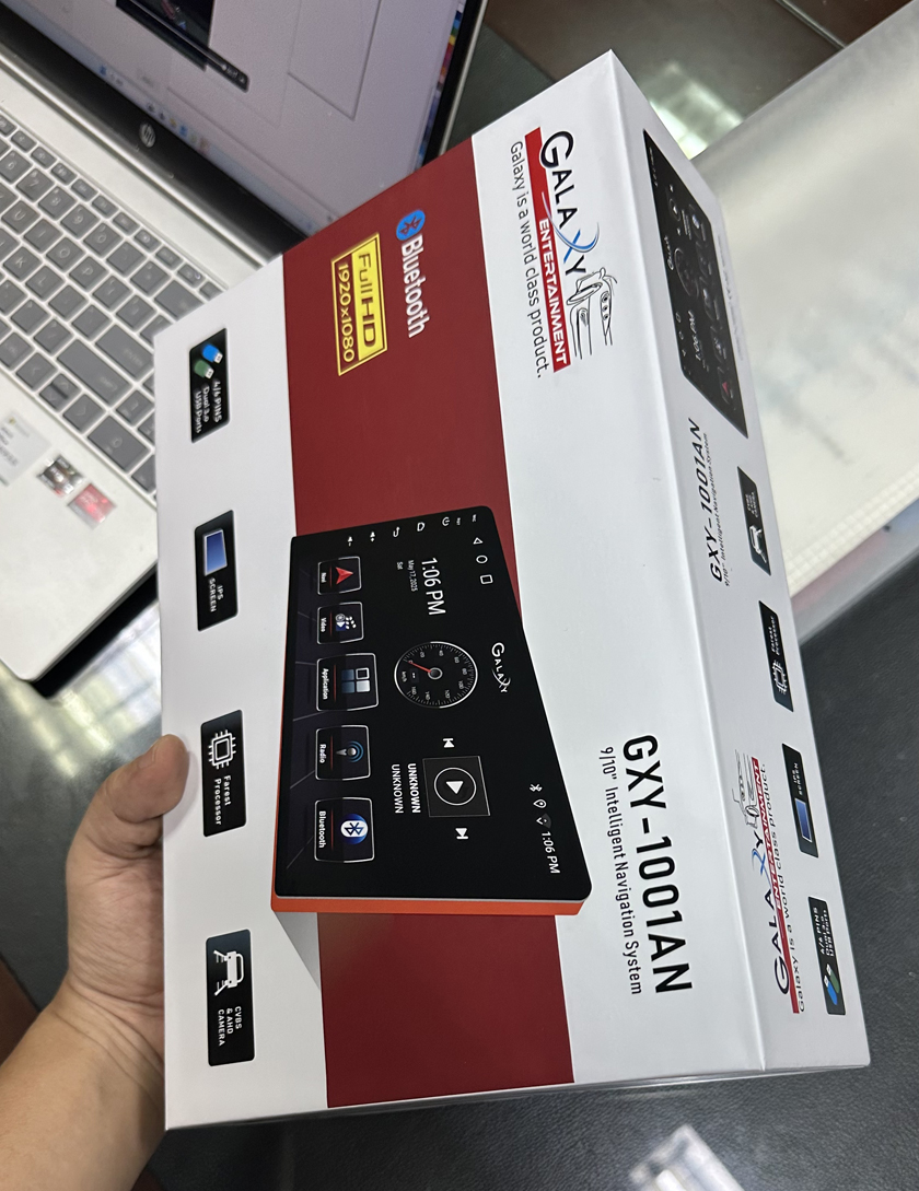 Nakamichi NAM5240 9'' Car Radio - Android Stereo Media Player