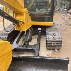 Excavatrice sur chenilles CAT306E2 d'occasion, en excellent état, composants d'origine, mini-pelle pour la réparation des trottoirs et le nivellement des terrains - Product Image 3