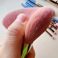 Ensemble de 10 pinceaux de maquillage vegan à poils synthétiques roses, manche en bois bleu, logo personnalisé, fabricants de produits de beauté en Chine, marque privée