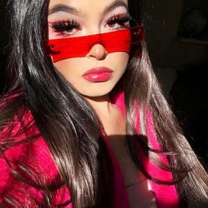 Lunettes de soleil carrées vintage 2021 personnalisées avec logo, mode, pour femmes, UV400, sans monture, petites lunettes rectangulaires pour femmes - Product Image 2