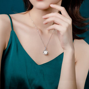 CAOSHI Collana da <span class=keywords><strong>Donna</strong></span> di Grande Successo con <span class=keywords><strong>Catena</strong></span> a Goccia in Zirconia Cubica e Delicata Perla d'Acqua Dolce Placcata <span class=keywords><strong>Argento</strong></span> <span class=keywords><strong>925</strong></span> - Product Image 3