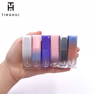 Envase Vacío para Lápiz Labial en Forma Cuadrada, Precio de Fábrica, Tubo de Brillo Labial en Degradado Blanco y Rosa - Product Image 6
