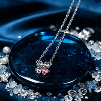 Colliers pendentifs tendance en forme de cœur et de fleur, simples et élégants, pour femmes, cadeaux et souvenirs