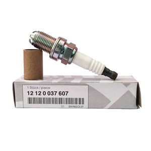 Bougies d'allumage haute performance à quatre électrodes en iridium pour automobile OEM BR6EQUP 12120037607 pour 320i 540i M5 X5 - Product Image 1