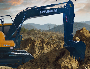 Pelle hydraulique sur chenilles R130vs 13 tonnes de seconde main Chine Machine pro à haut rendement Vente de bonne qualité - Product Image 6