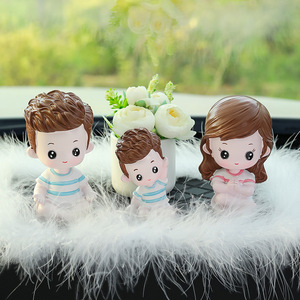 Poupées de famille en résine, mignonnes et de style dessin animé, pour décoration intérieure de voiture, cadeau pour femme - Product Image 5