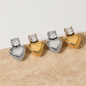 ต่างหูรูปหัวใจสแตนเลสคุณภาพสูง ดีไซน์ใหม่สุดคลาสสิก ชุบทอง ประดับเพชรคิวบิกเซอร์โคเนียขนาดเล็ก เครื่องประดับแฟชั่น - Product Image 1