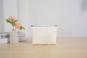 กระเป๋าผ้าแคนวาสพิมพ์โลโก้ตามสั่ง สำหรับใส่เครื่องสำอางหรืออุปกรณ์เครื่องเขียน เหมาะสำหรับแจกเป็นของขวัญส่งเสริมการขายสำหรับธุรกิจ - Product Image 6