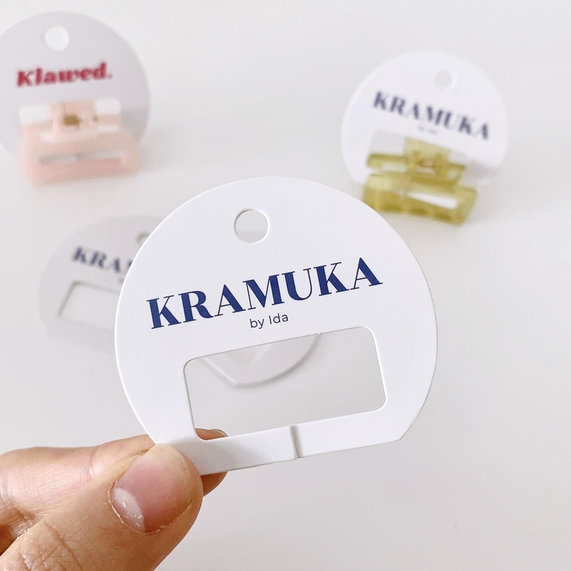 hair claw display card