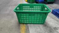 Grands bacs de rangement en maille perforée PE robustes, recyclables, empilables et emboîtables pour légumes, avec poignée en fer