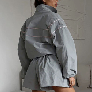 Женский спортивный костюм - Product Image 3