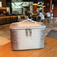 Grande trousse de toilette personnalisée en PU imitation crocodile, organiseur de maquillage, étui de beauté en cuir véritable avec fermeture éclair, sac de rangement de voyage
