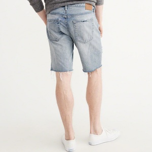 Nuevos Pantalones Cortos de Mezclilla Azul Claro con Rasgaduras para Hombre, Corte Holgado - Product Image 3