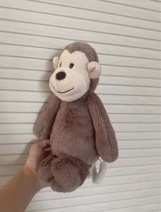 Jc Overseas Shy Monkey, Muñeco de Peluche Súper Suave y Cómodo, Relleno de Algodón PP, Lavable, Regalo de Cumpleaños o Graduación para Bebés - Product Image 2