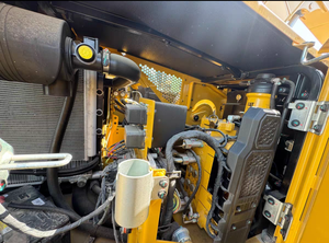 Sistema Hidráulico para Excavadora CAT307.5 Mini de 7.5 Toneladas, Usado, en Perfecto Estado, Certificado CE y EPA, con Pintura Original - Product Image 4