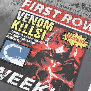 T-shirt Oversize Vintage Lavata con Grafica Retrò a Tema Giornale Venom, Stile High Street Effetto Consumato - Product Image 6