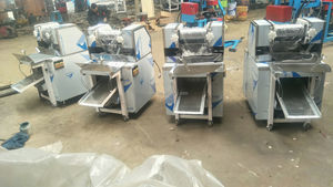 Piccolo tipo di pasta fritta macchina per tagliare <span class=keywords><strong>grissini</strong></span> pretzel stick salato baguette macchina per fare baguette - Product Image 4