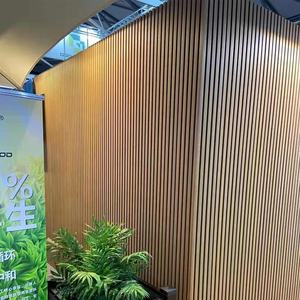 Paneles de Revestimiento de Pared Exterior Impermeables Decorativos de Madera WPC, Coextrusión, Panel de Revestimiento de Pared de Gran Calidad - Product Image 2