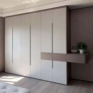 Armoire en bois massif de style européen, grande armoire en teck avec tiroirs et armoires de rangement, adaptée à la vestiaire familiale - Product Image 1