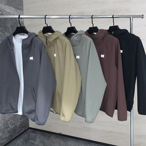 Top grade versione autunno moda <span class=keywords><strong>uomo</strong></span> calda a prova di vento fodera in pile con cappuccio logo personalizzato esterno impermeabile impermeabile <span class=keywords><strong>trench</strong></span> - Product Image 1