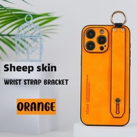 Étui de téléphone avec support de poignet en imitation peau de mouton pour iPhone 16 15 14 Plus 13 12 11 Pro Max, coque en silicone souple antichoc