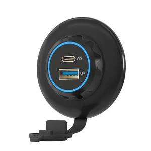 Pengisi daya mobil Led pemasangan datar 2 Port Usb pengisi daya mobil 48W Tipe C PD QC3.0 12V / 24V soket USB ganda bulat untuk Bus RV karavan