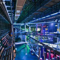 Fabricant vérifié de projets de parcs de jeux intérieurs Cyberpunk, équipement de parc d'attractions personnalisé avec parcours de parkour en cordes hautes